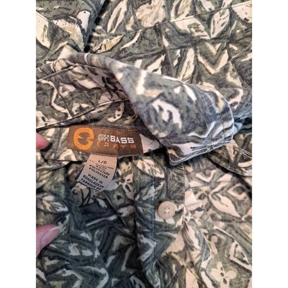 GH Bass Earth Shirt Mens L Casual Batik Fish Green Short Sleeve Dad Vacay - Picture 2 of 9